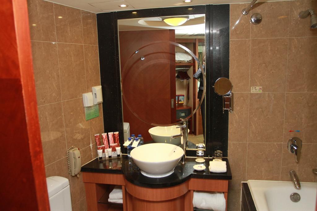 Tiantan Hotel Beijing Bagian luar foto